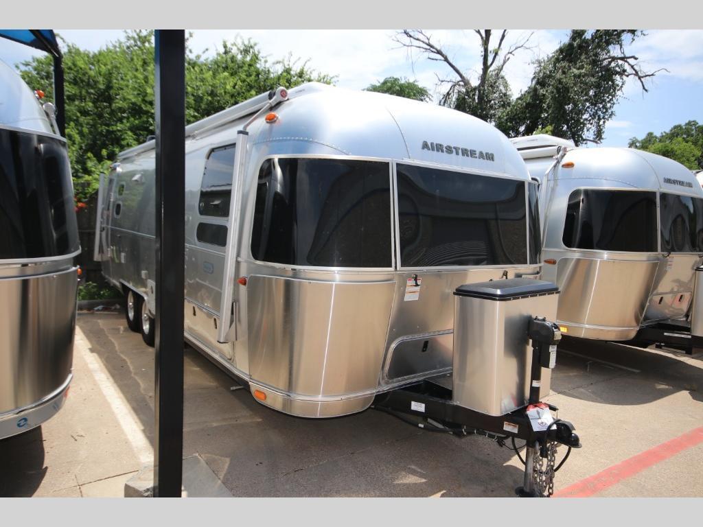 2022 Airstream Globetrotter 27FB Twin in fort worth TX