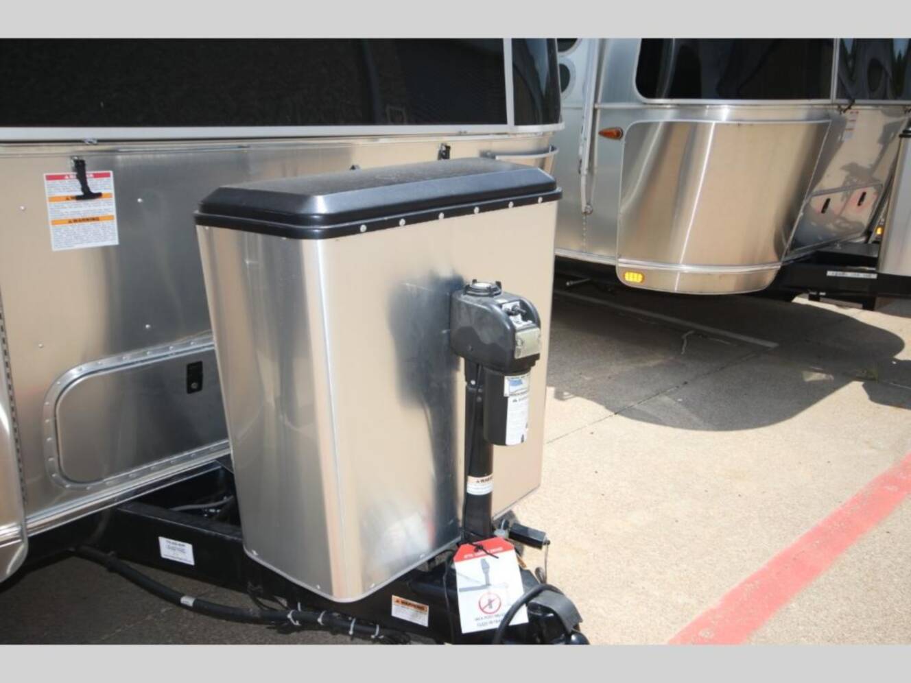 A photo of this 2022 Airstream Globetrotter 27FB Twin