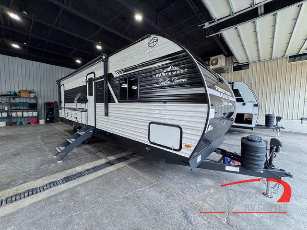 2027 East To West Della Terra 275BH in middlebury IN