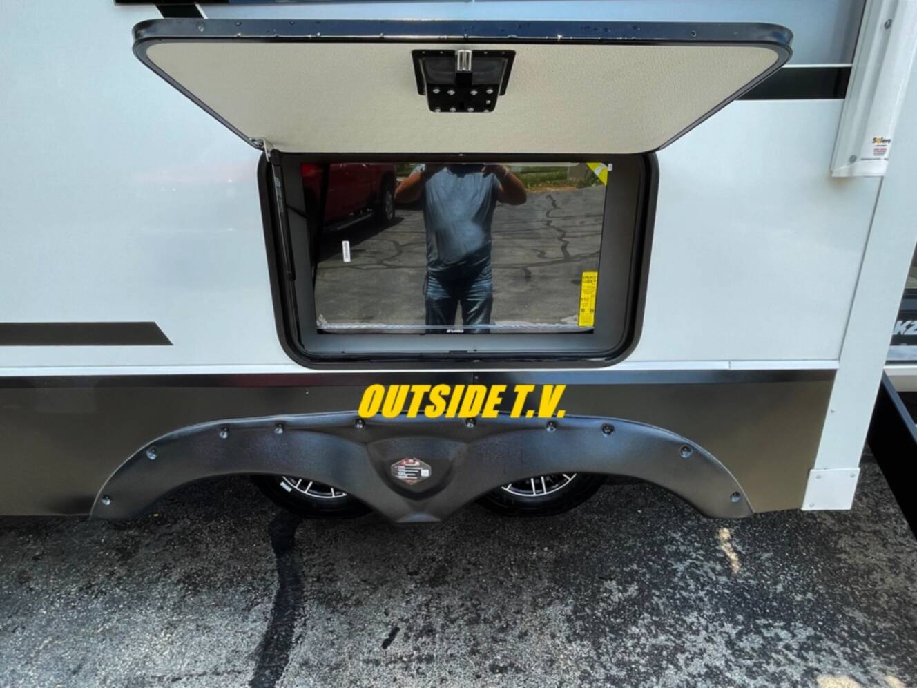 A photo of this 2026 Kz Durango Gold G390MLQ