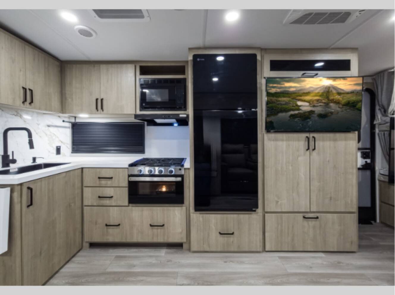A photo of this 2027 Grand Design Imagine 2800BH