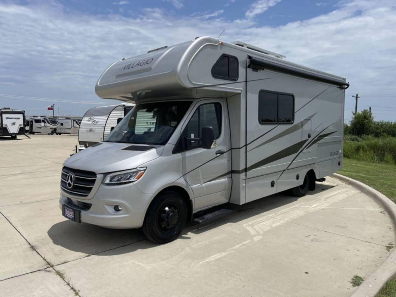 A photo of this 2027 Renegade Villagio 25FWC