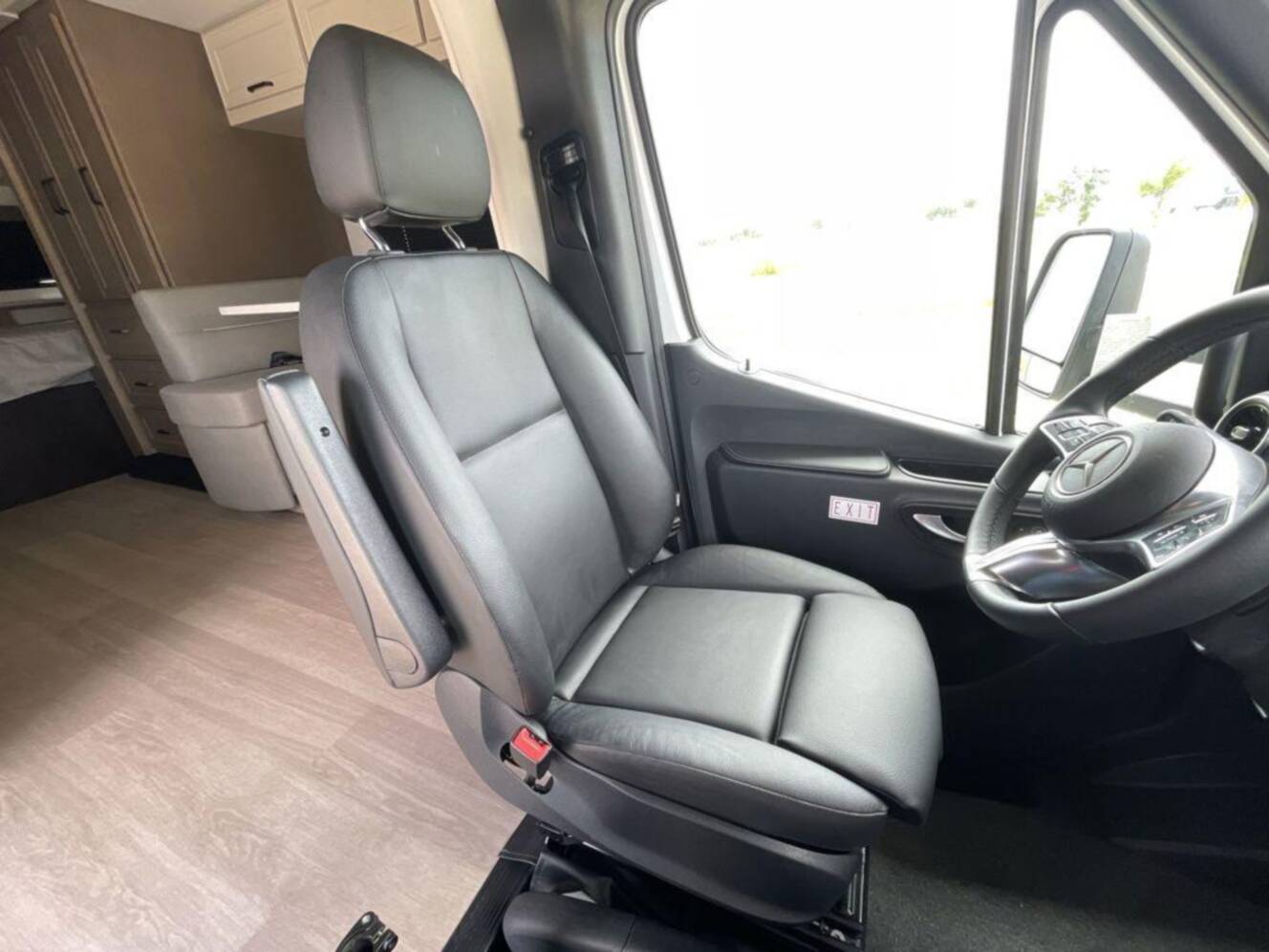 A photo of this 2027 Renegade Villagio 25FWC