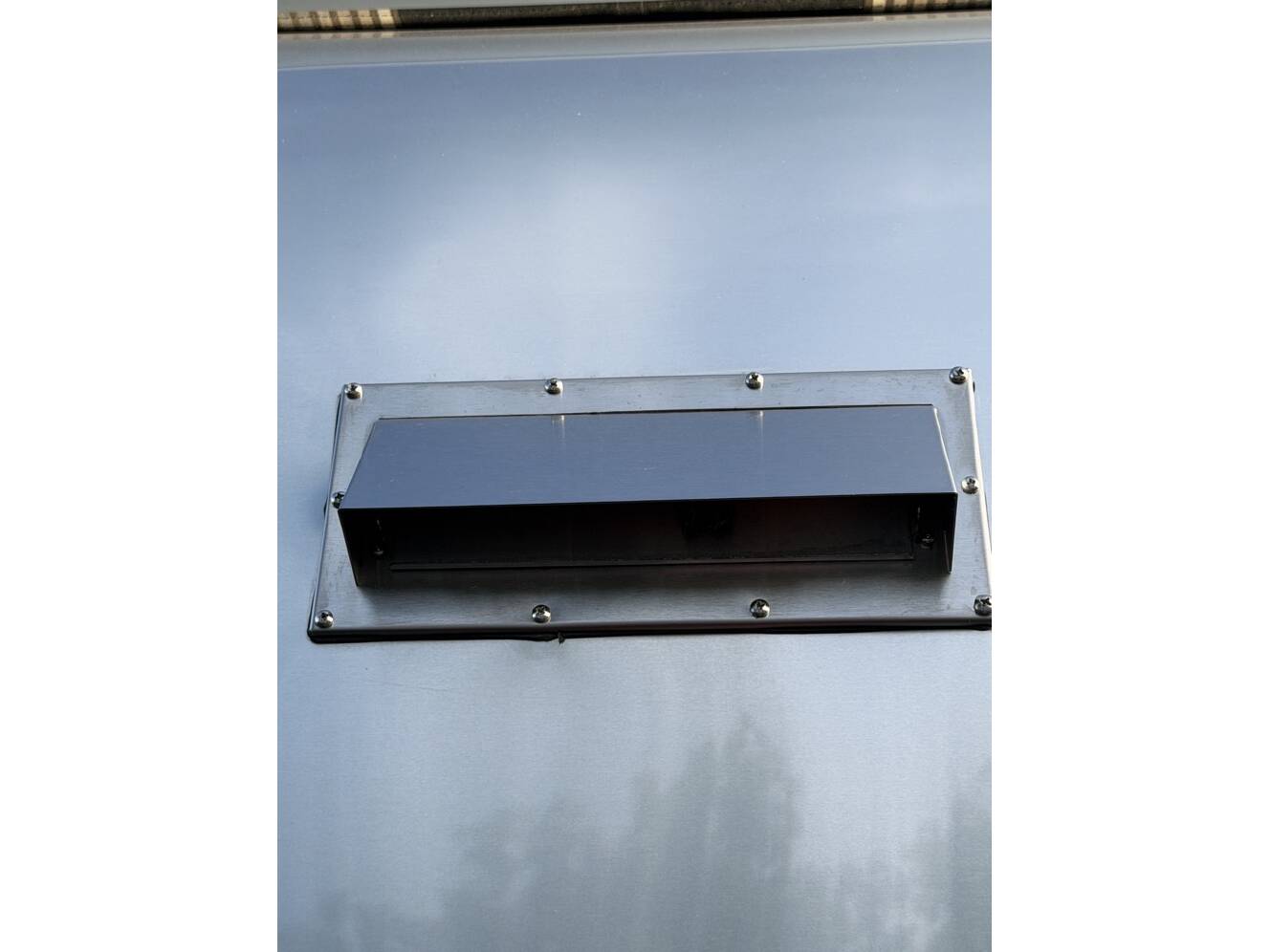 A photo of this 2021 Airstream GLOBETROTTER 25FBQ