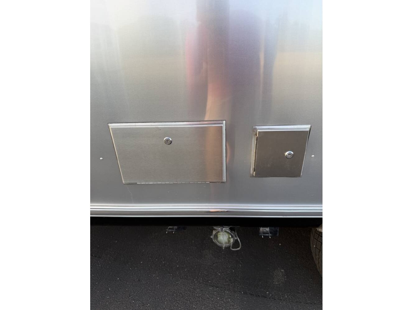 A photo of this 2021 Airstream GLOBETROTTER 25FBQ