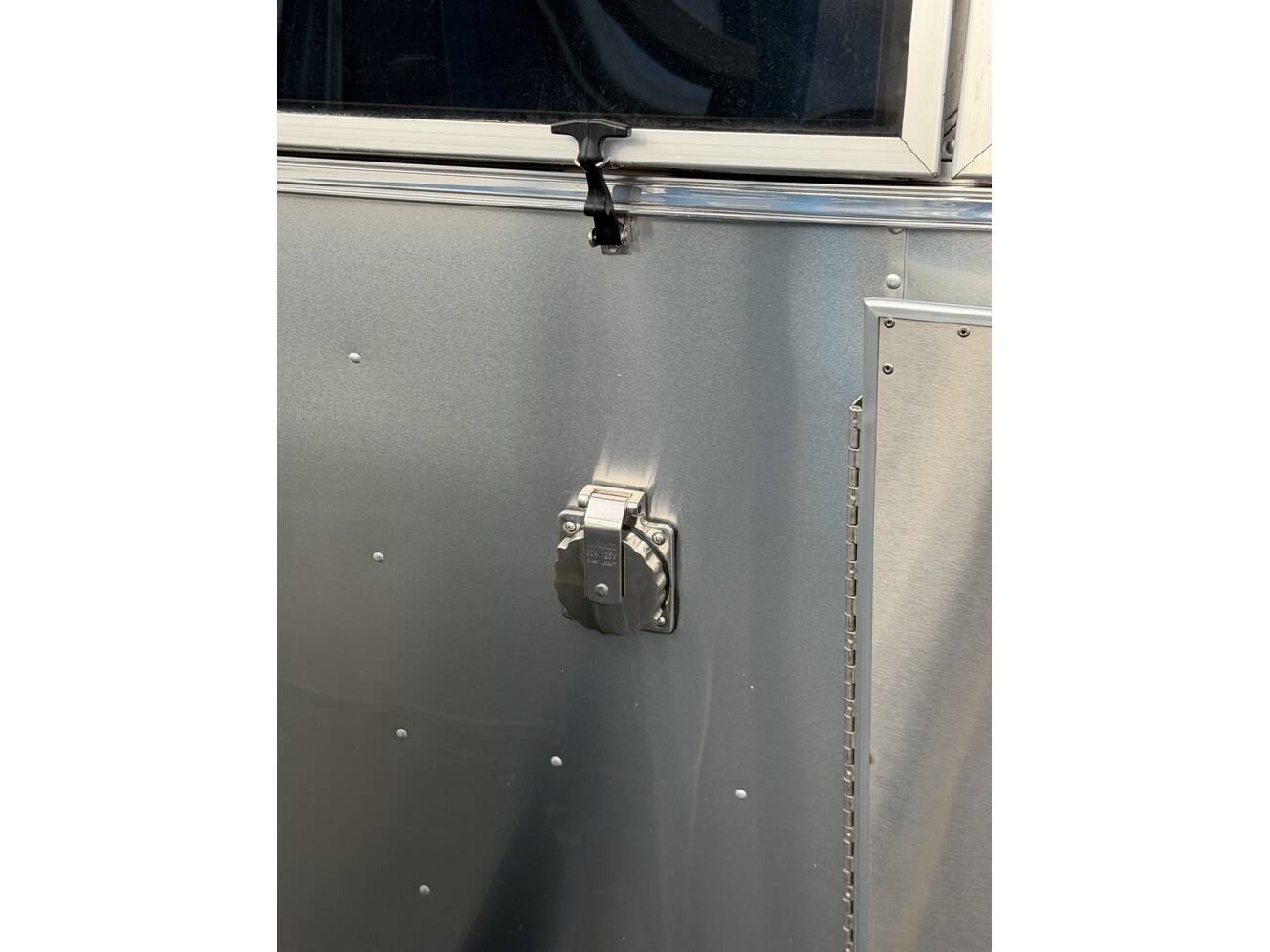 A photo of this 2021 Airstream GLOBETROTTER 25FBQ