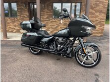 Check out the 2025 Harley-Davidson Road Glide Key Highlights image