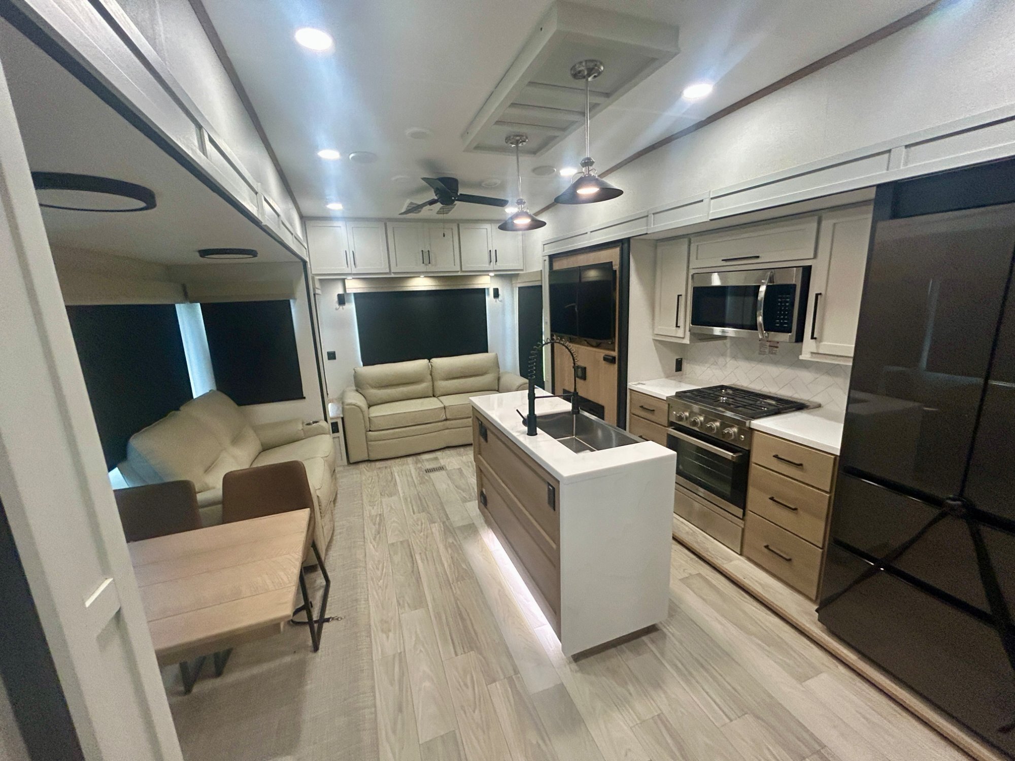 2025 Forest River Sandpiper 3370RLS in ravenel SC