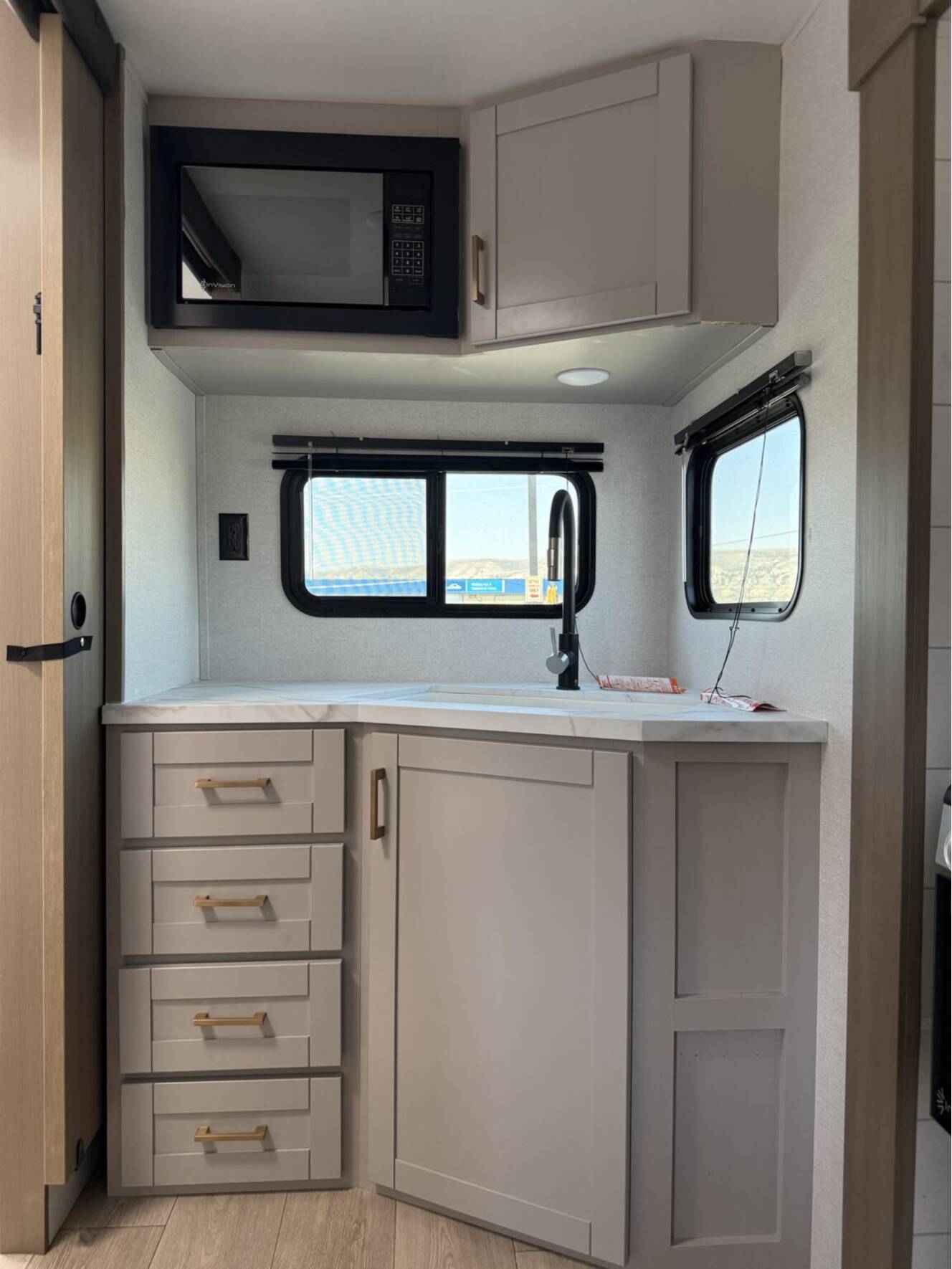A photo of this 2027 Jayco Jay Flight 225MLSW
