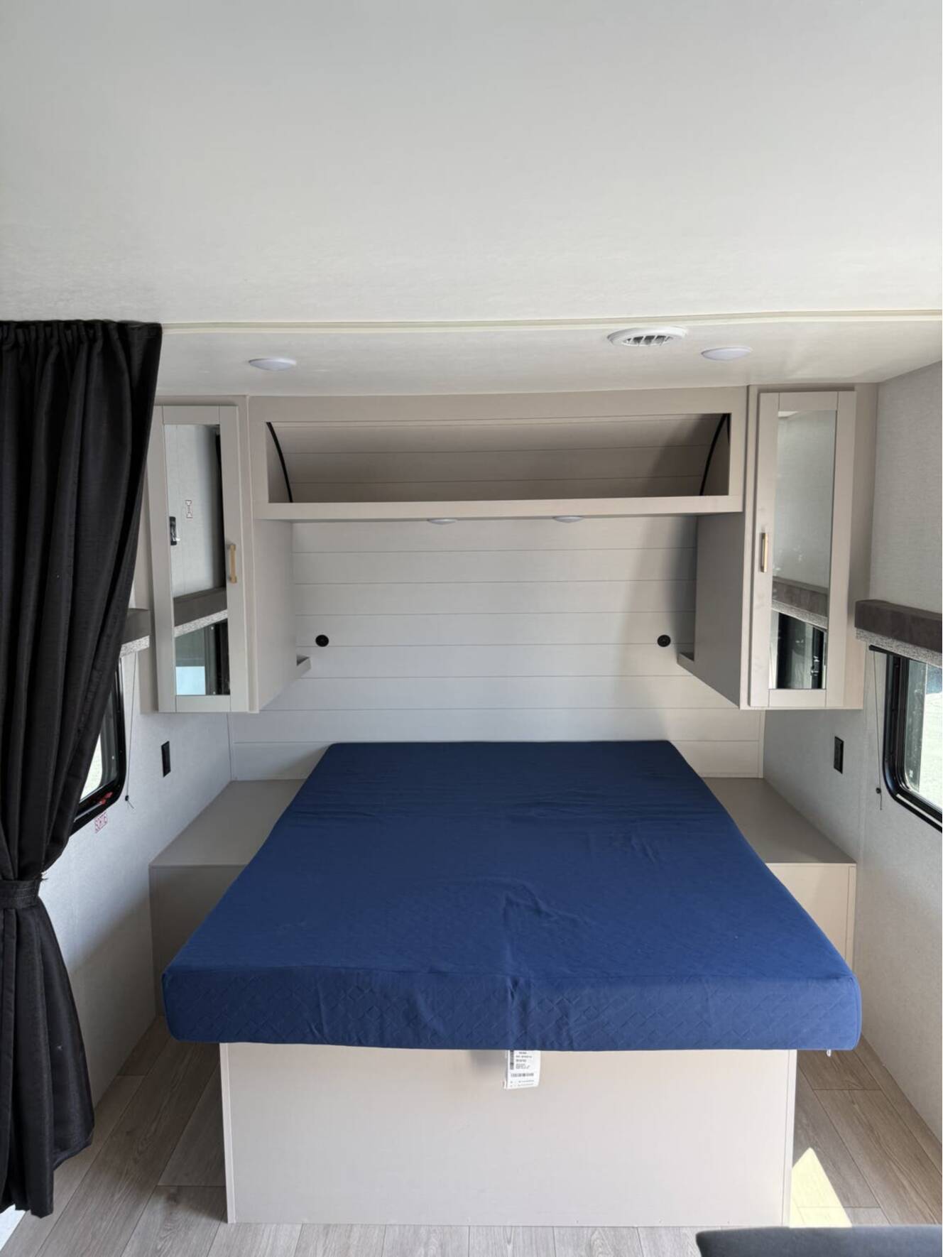 A photo of this 2027 Jayco Jay Flight 225MLSW