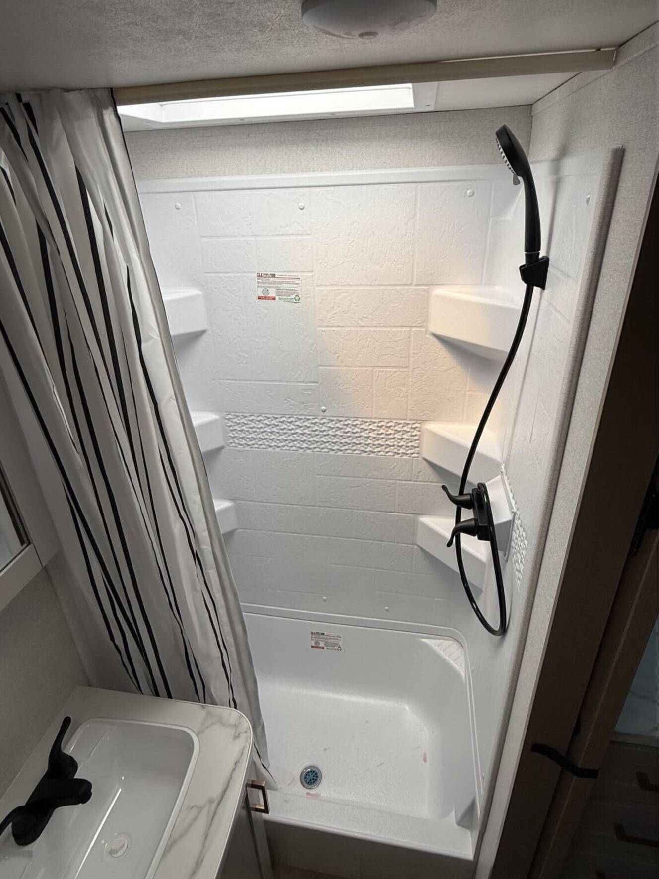 A photo of this 2027 Jayco Jay Flight 225MLSW
