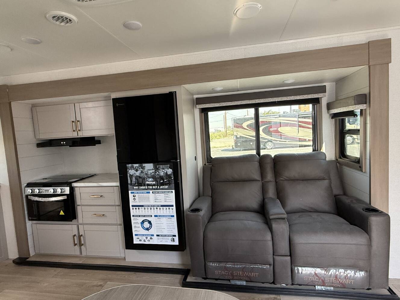 A photo of this 2027 Jayco Jay Flight 225MLSW