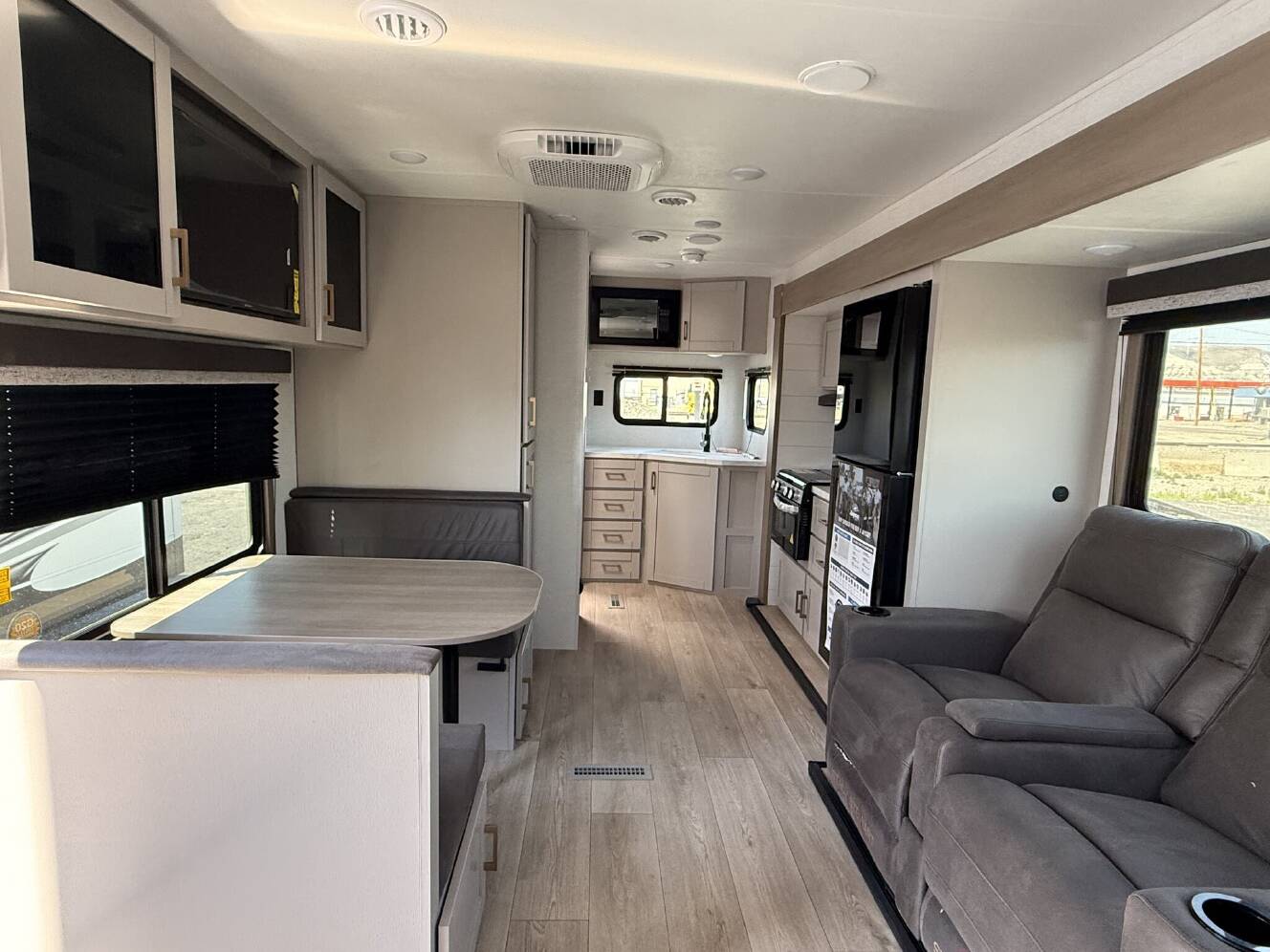 A photo of this 2027 Jayco Jay Flight 225MLSW