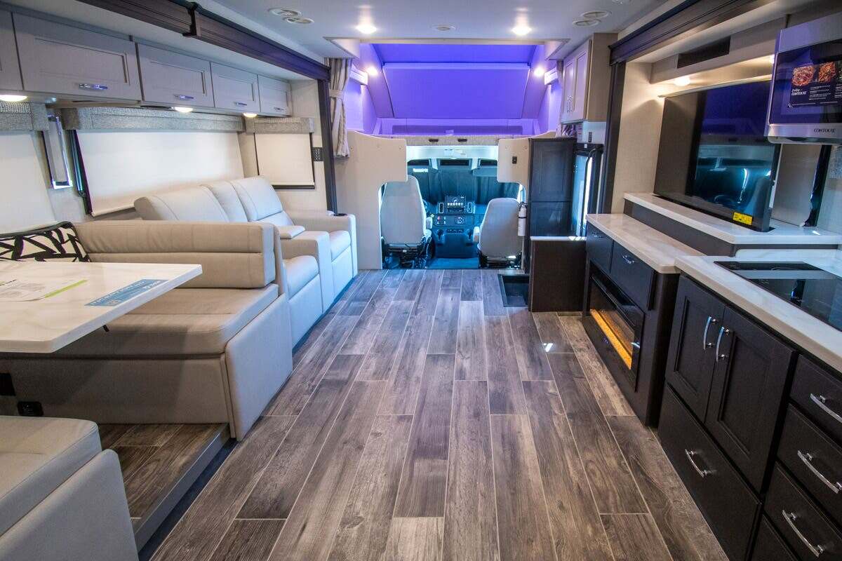 2026 Thor Motor Coach Inception HD 38DX in alvarado TX