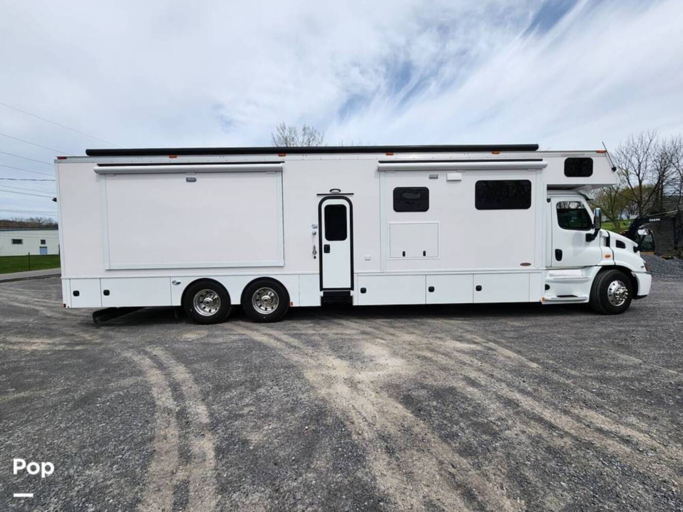 A photo of this 2020 Renegade Classic 45CMB