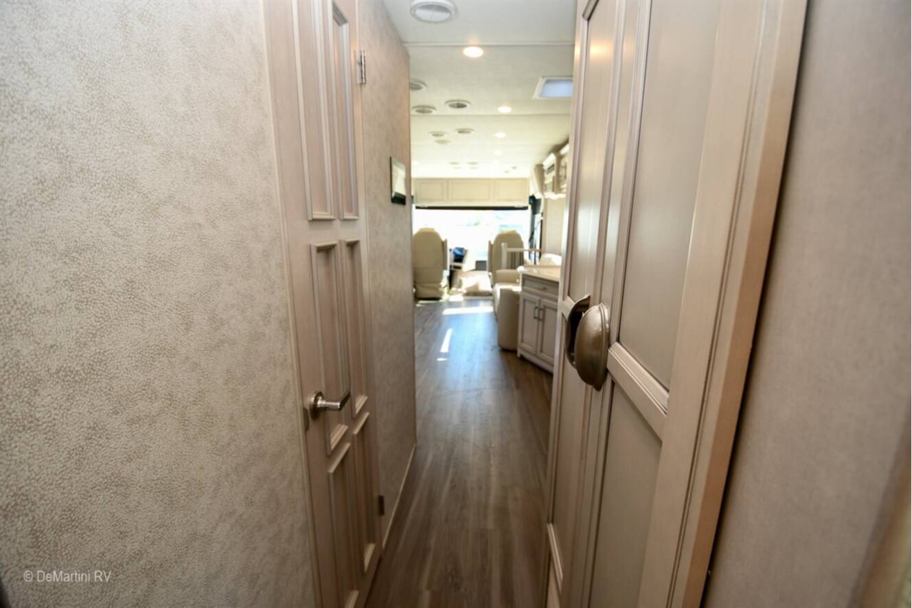 A photo of this 2023 Newmar Bay Star 3626