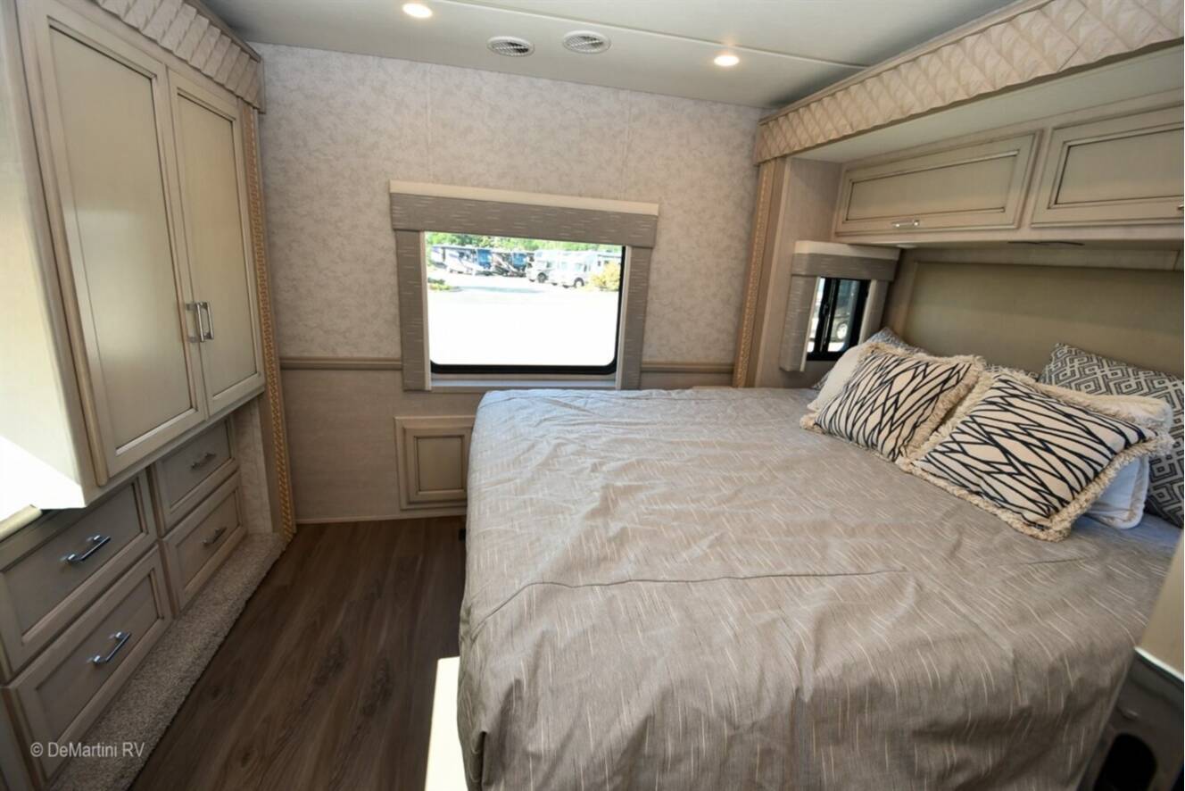A photo of this 2023 Newmar Bay Star 3626