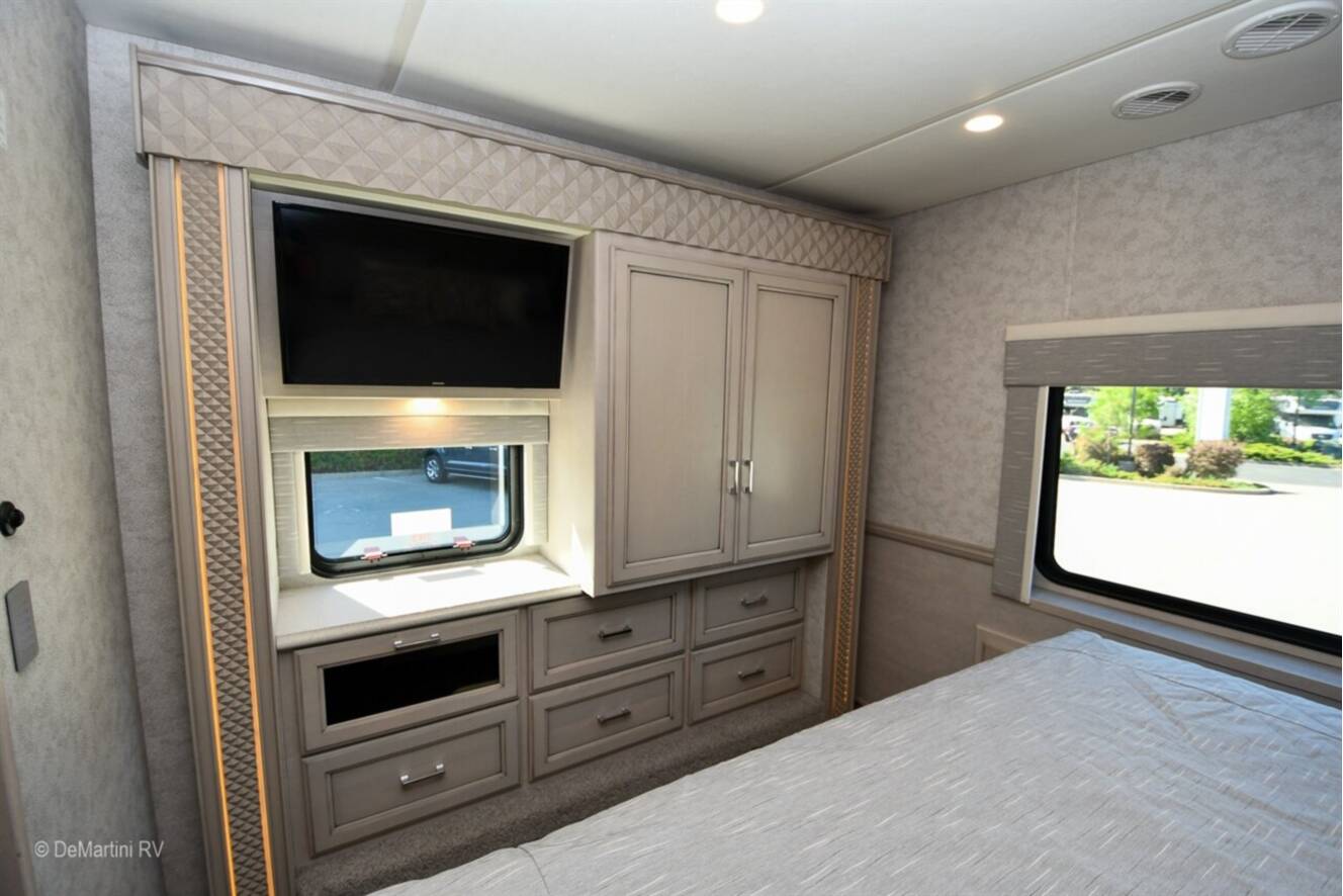 A photo of this 2023 Newmar Bay Star 3626