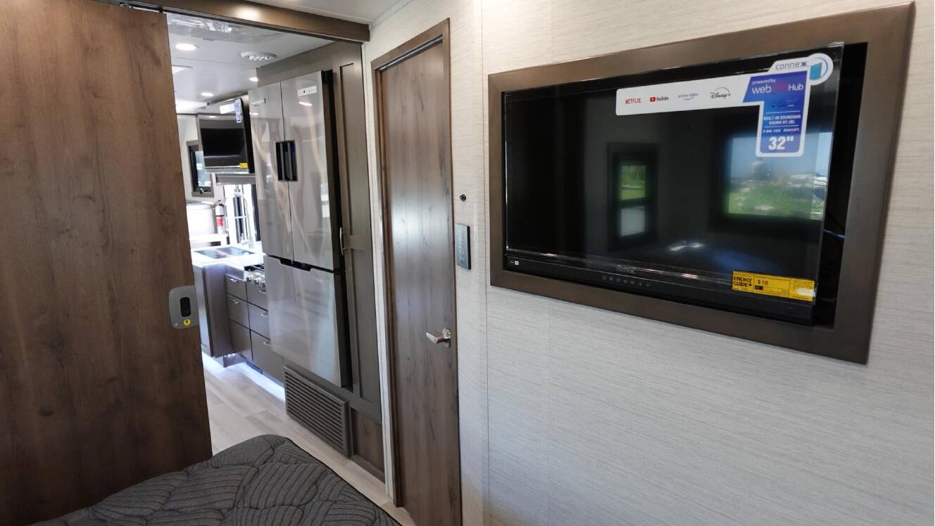 A photo of this 2026 Dynamax ISATA 6 30FW