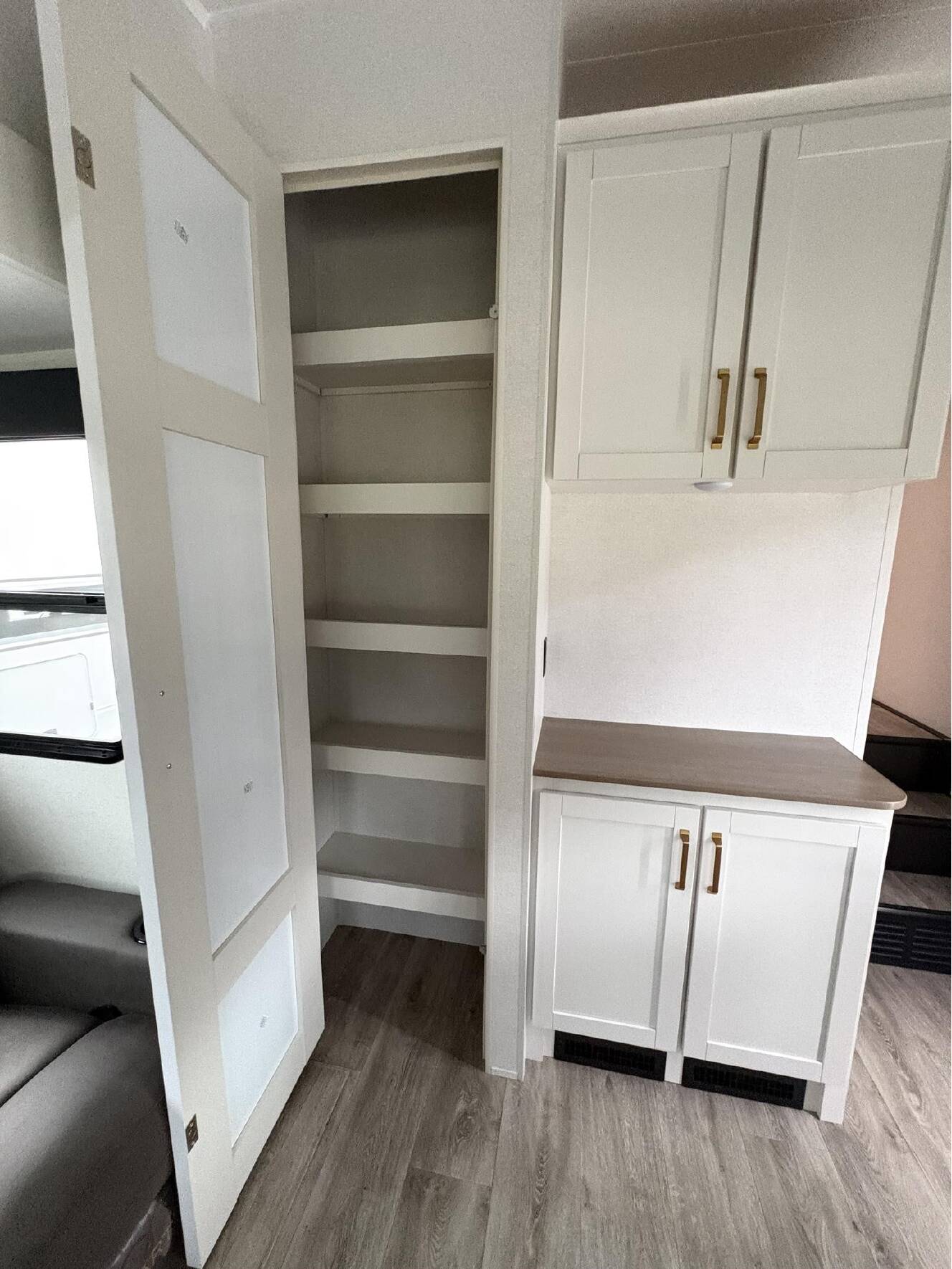 A photo of this 2027 Jayco EAGLE 24MLE