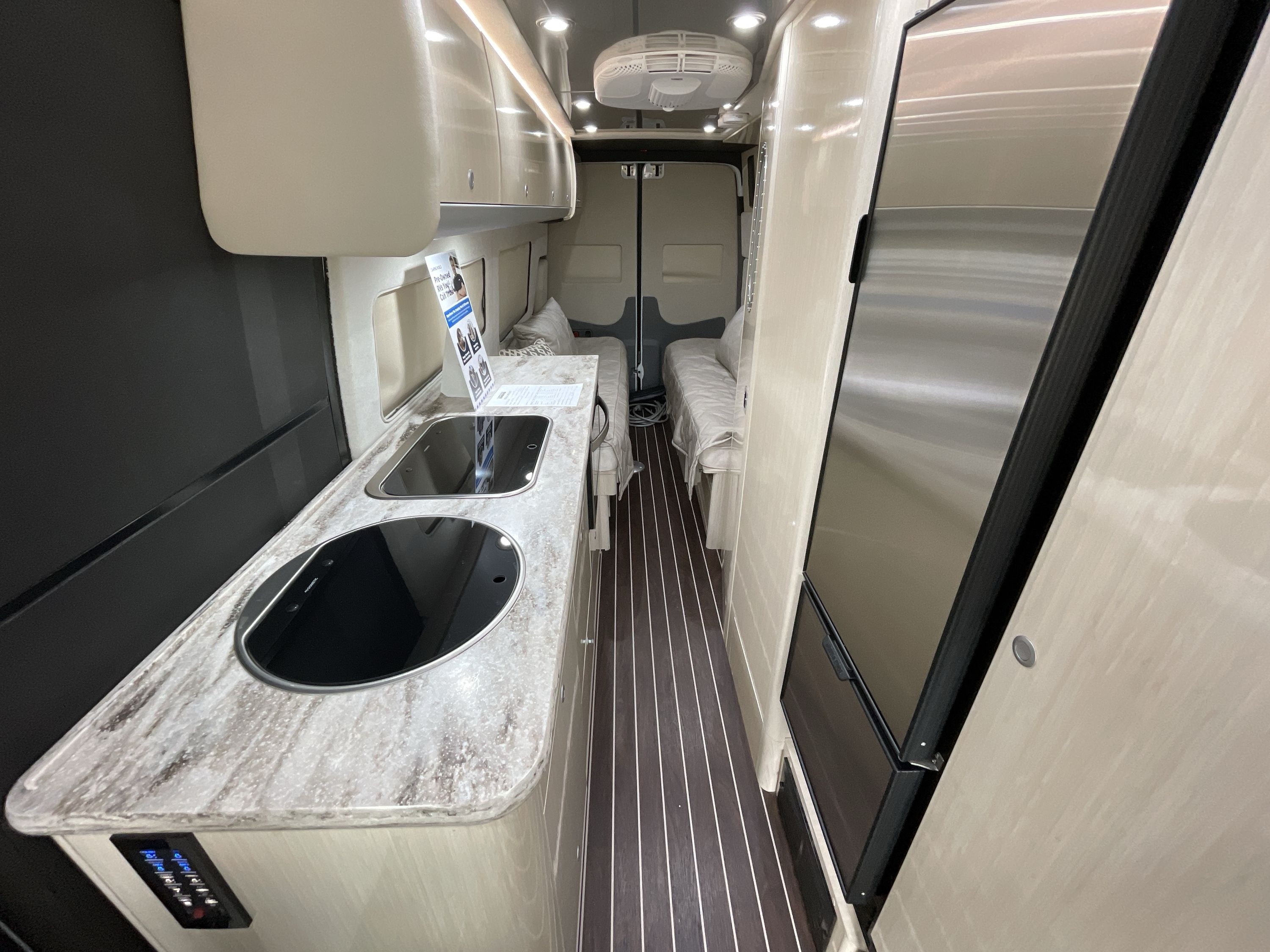 2018 Airstream INTERSTATE EXT GRAND TOUR TWIN in idaho falls ID