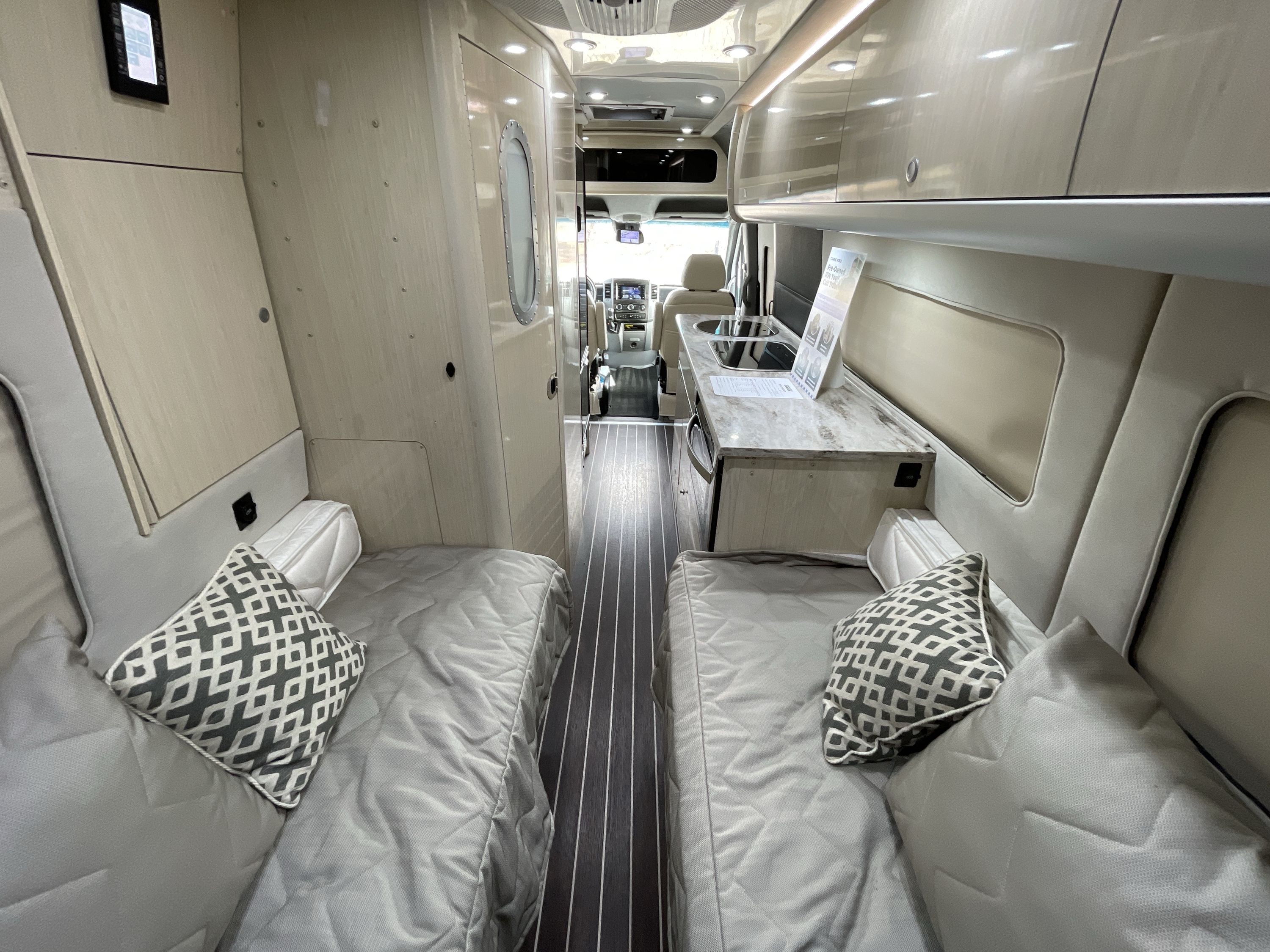 2018 Airstream INTERSTATE EXT GRAND TOUR TWIN in idaho falls ID
