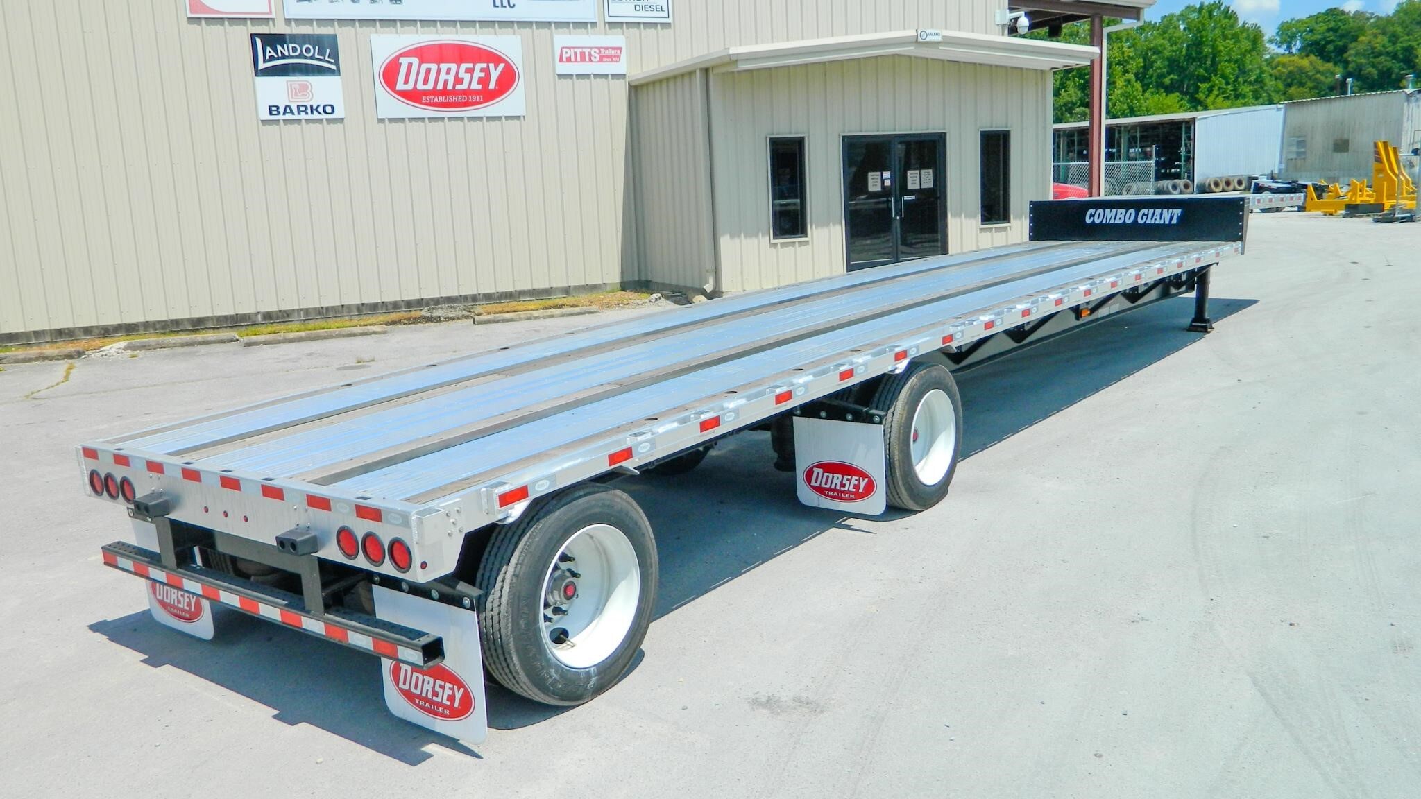 2027 DORSEY DC48 22.5 TIRES in Waverly, TN