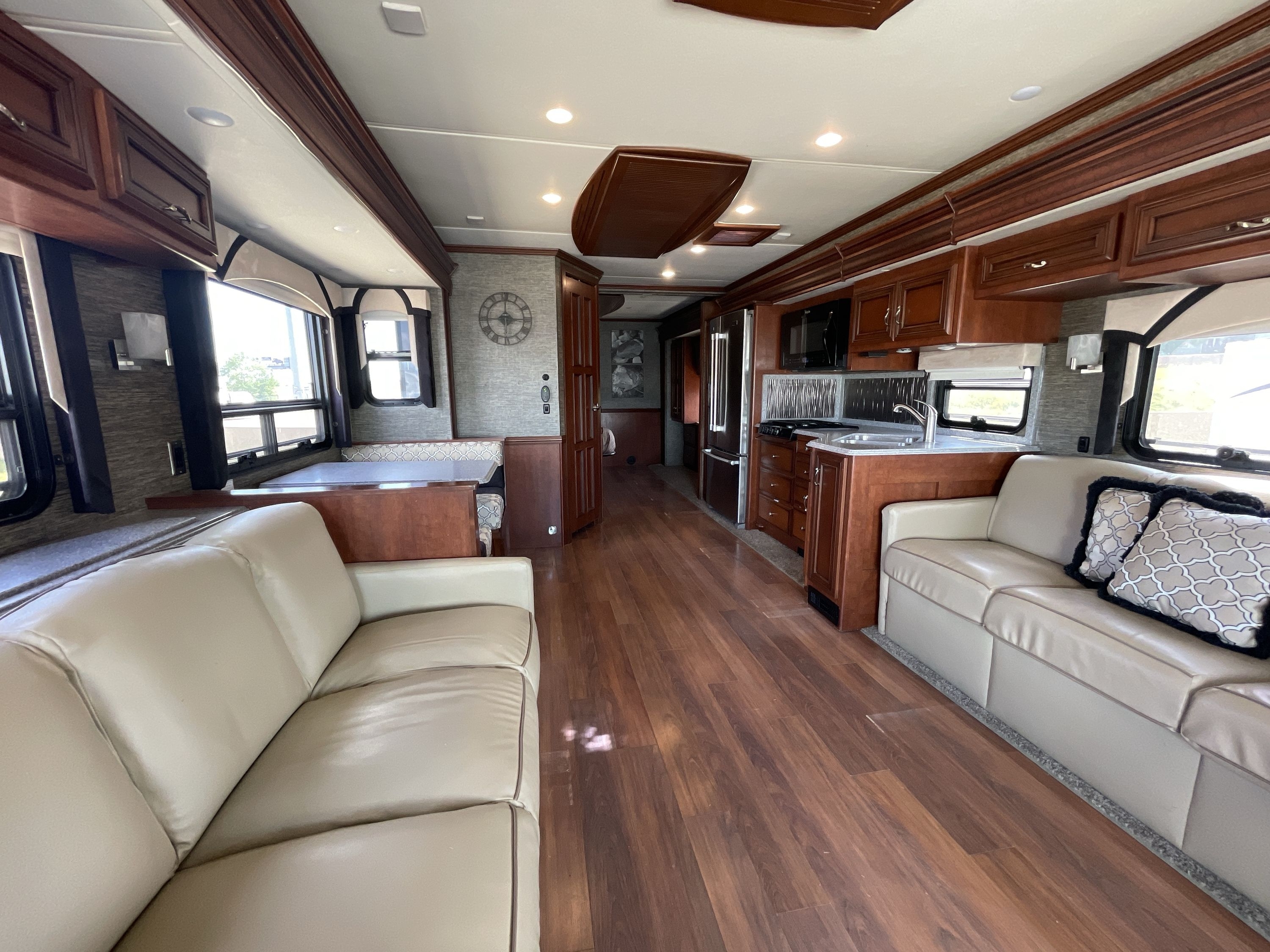 2015 Newmar VENTANA LE 3812 in summerset SD