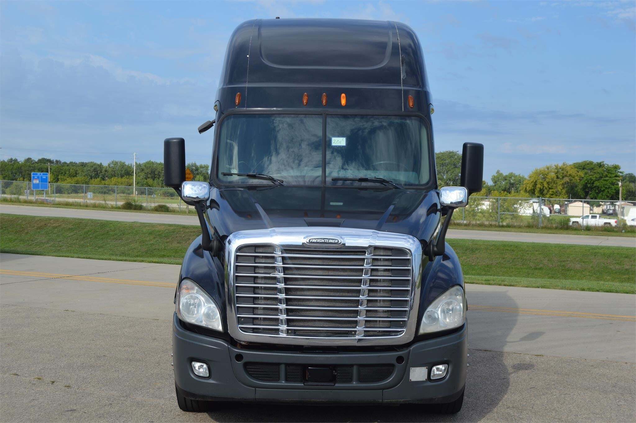 2014 FREIGHTLINER CASCADIA 125 in Dubuque, IA