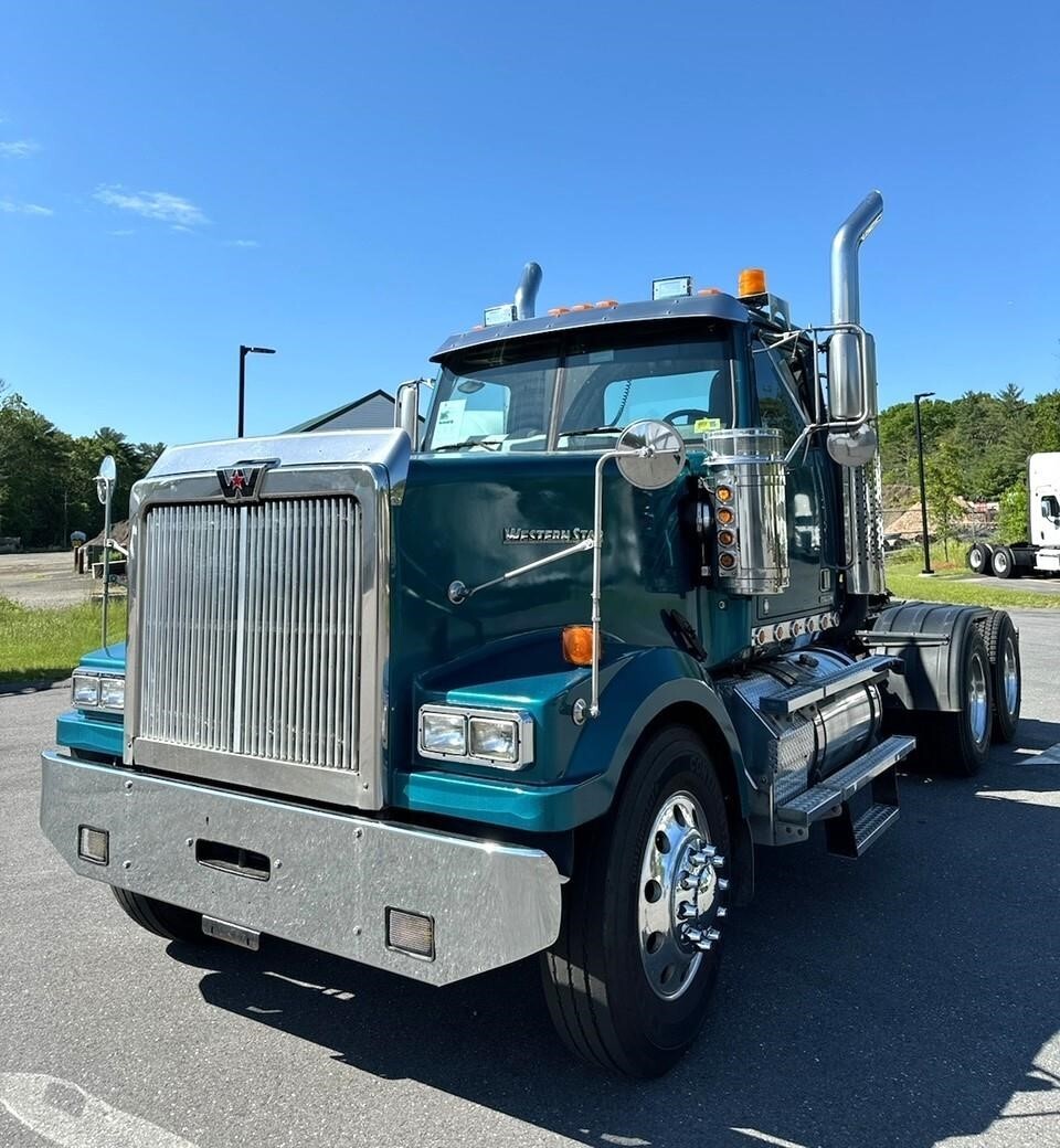 2016 WESTERN STAR CONVENTIONAL in Westminster, VT