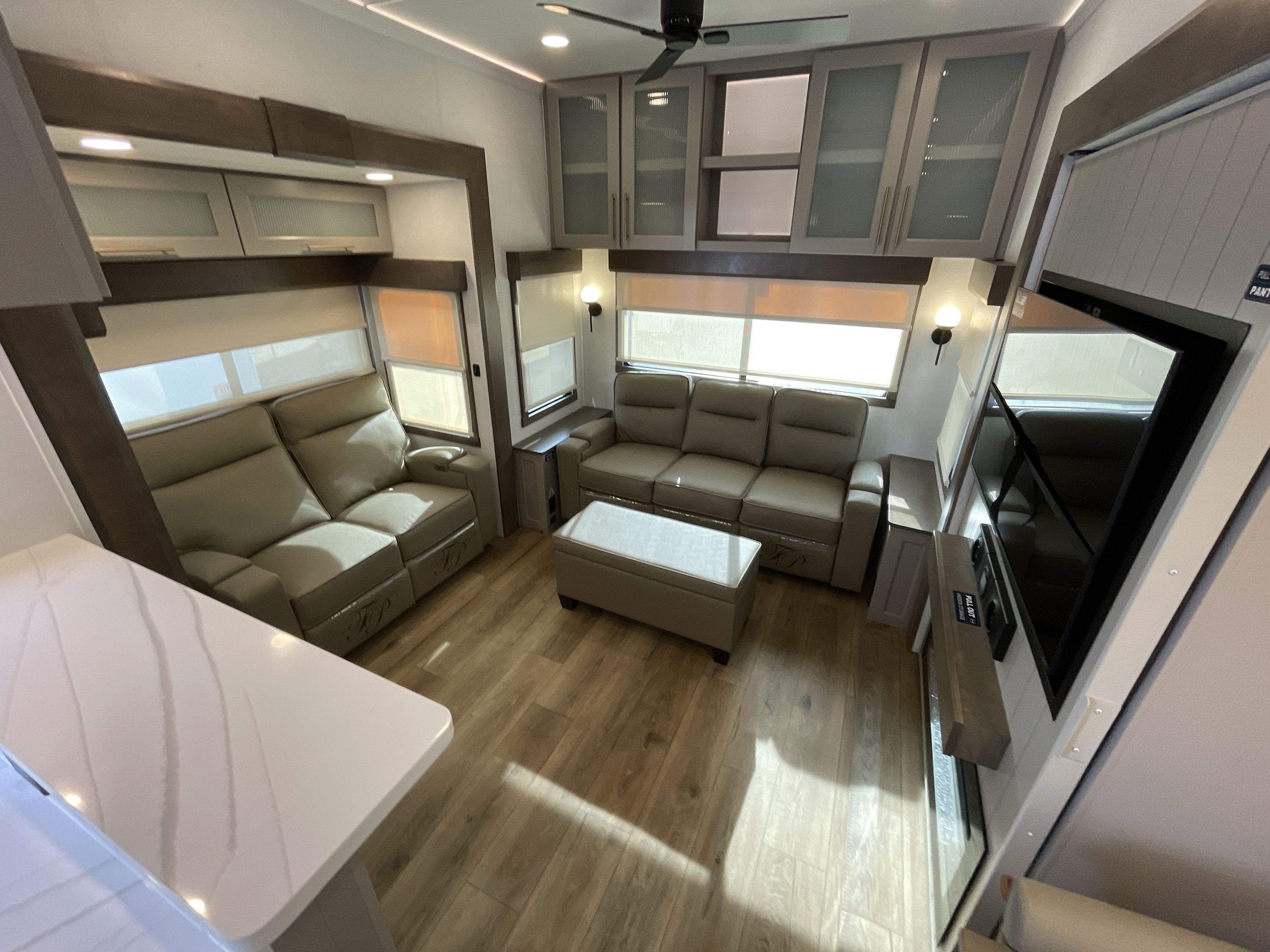 2026 Alliance PARADIGM 388SP in fresno CA