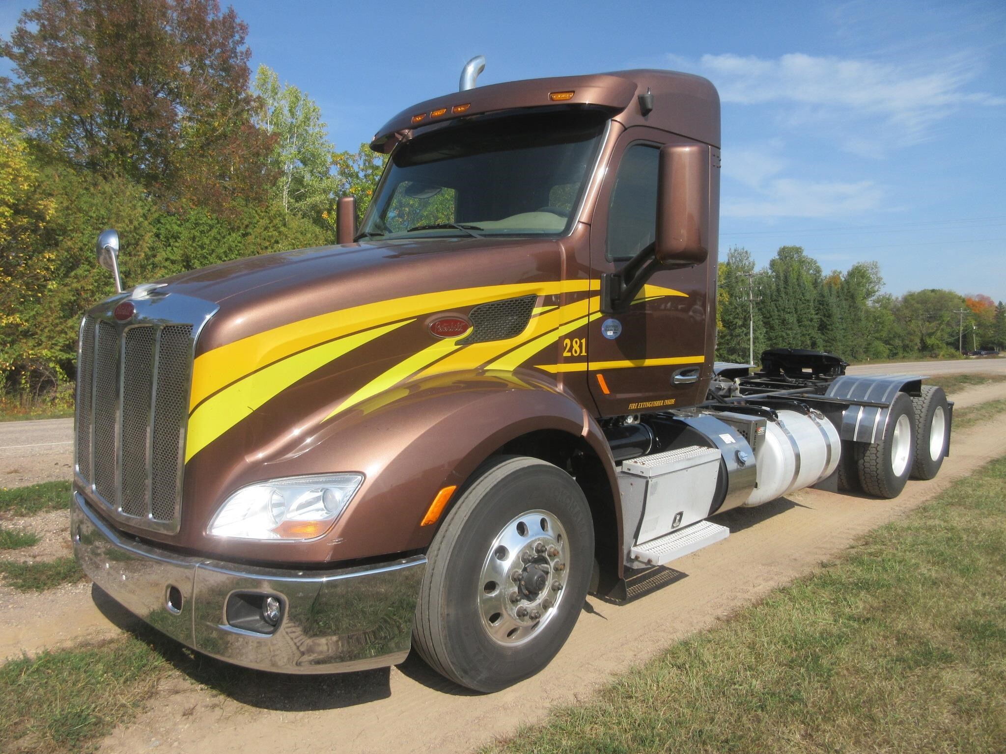 2016 PETERBILT 579 in Wittenberg, WI