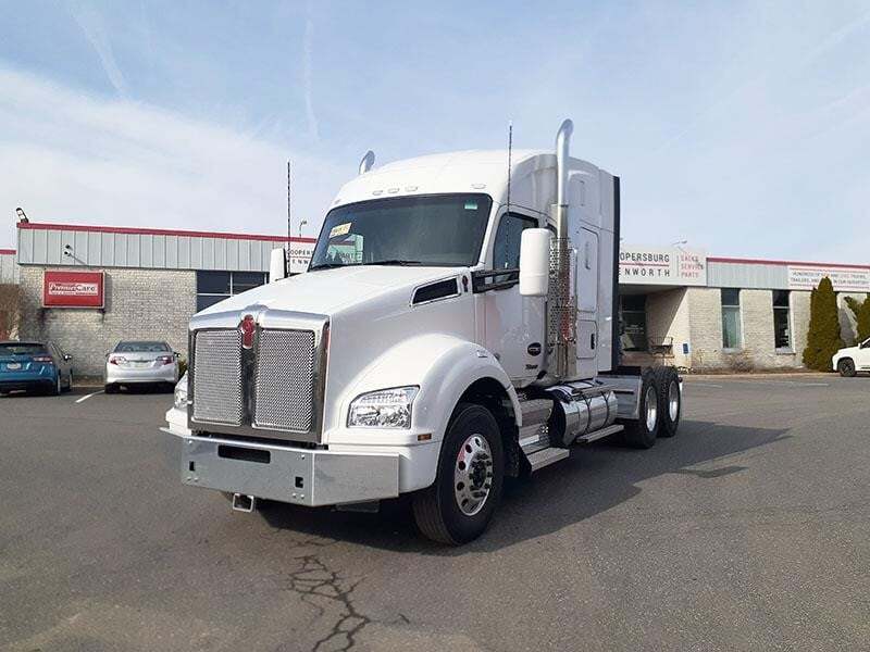 2025 KENWORTH T880 in Coopersburg, PA