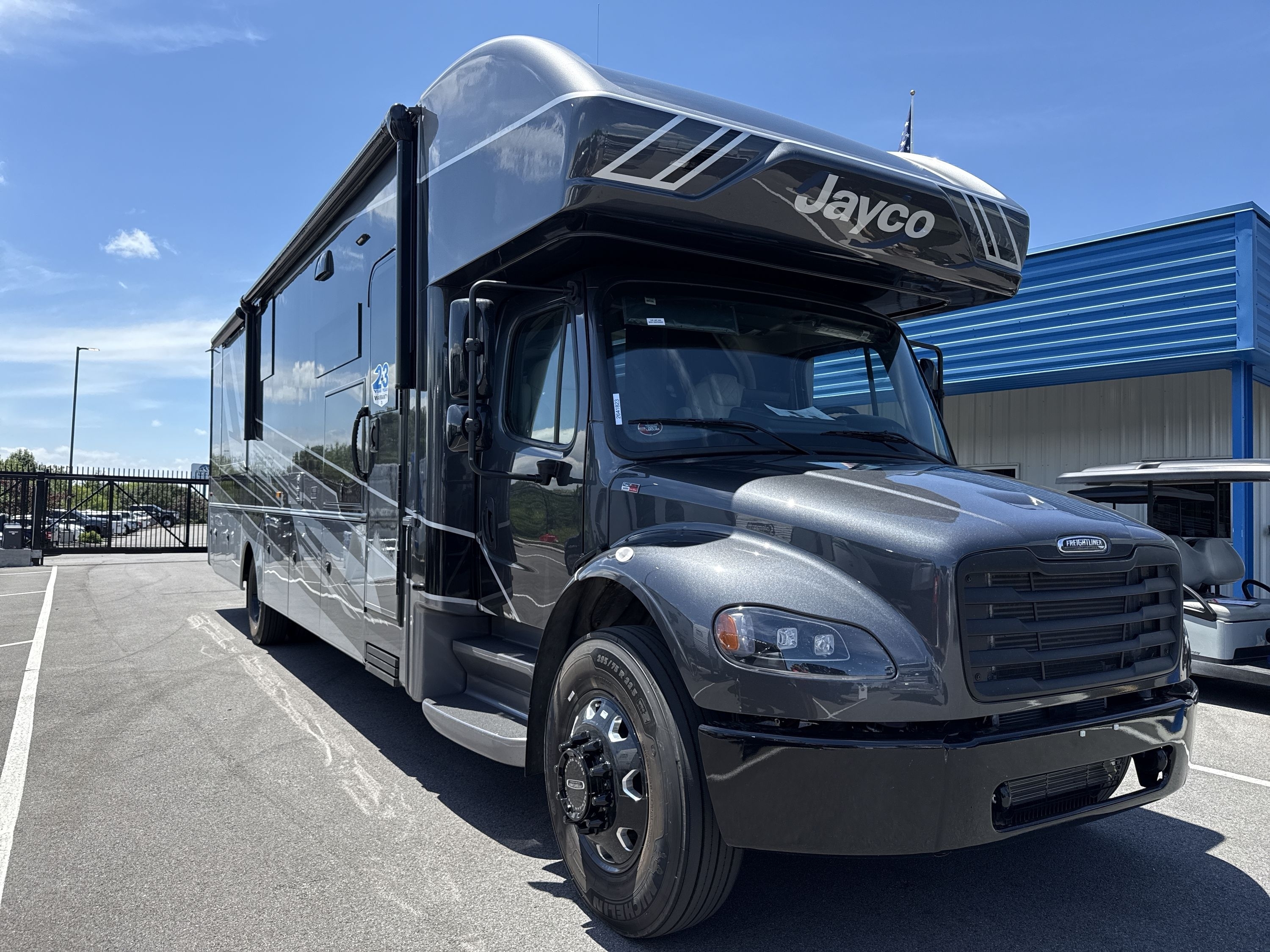 2027 Jayco SENECA 37K in kodak TN