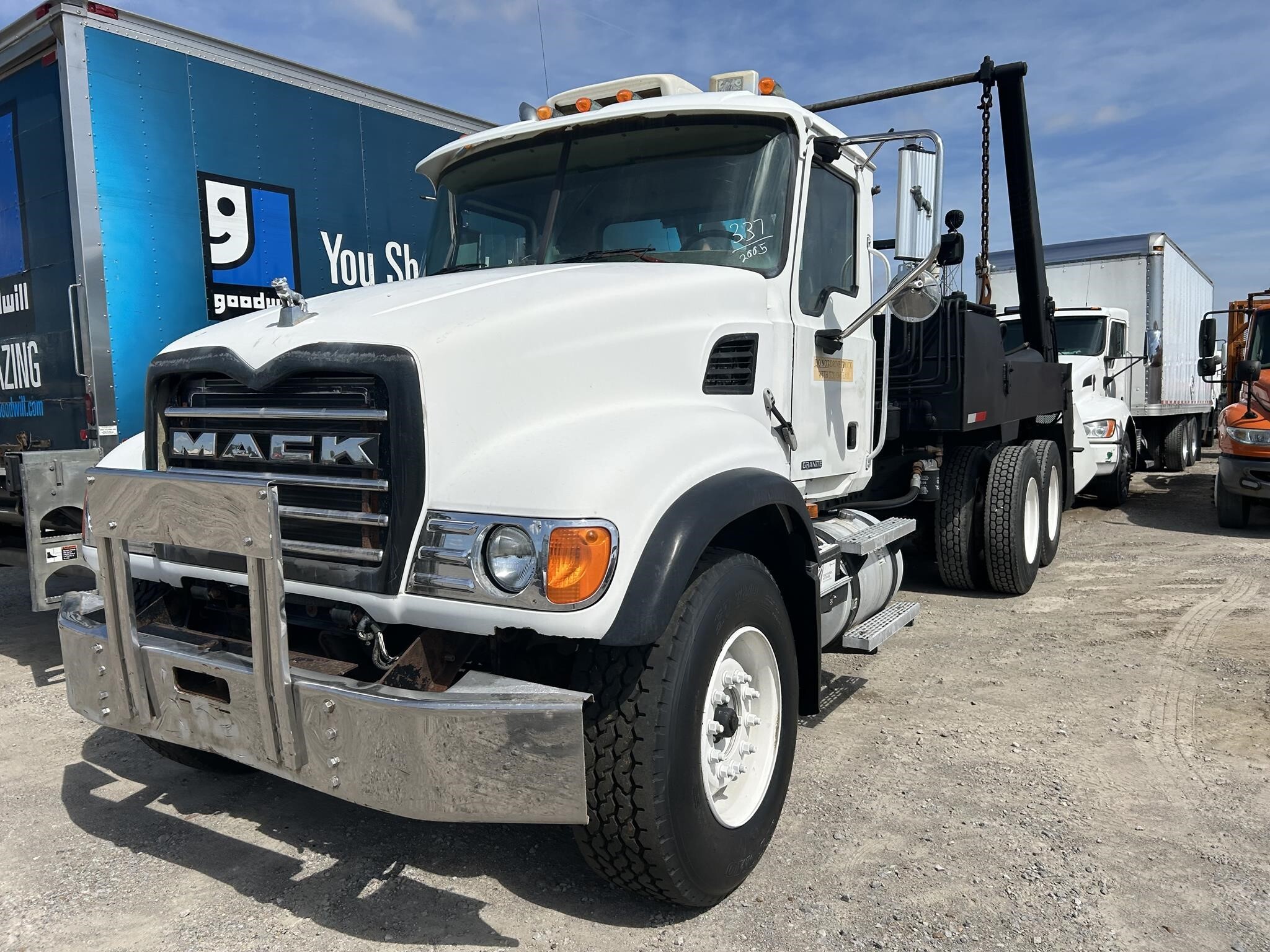 2005 MACK GRANITE CV713 in Covington, TN