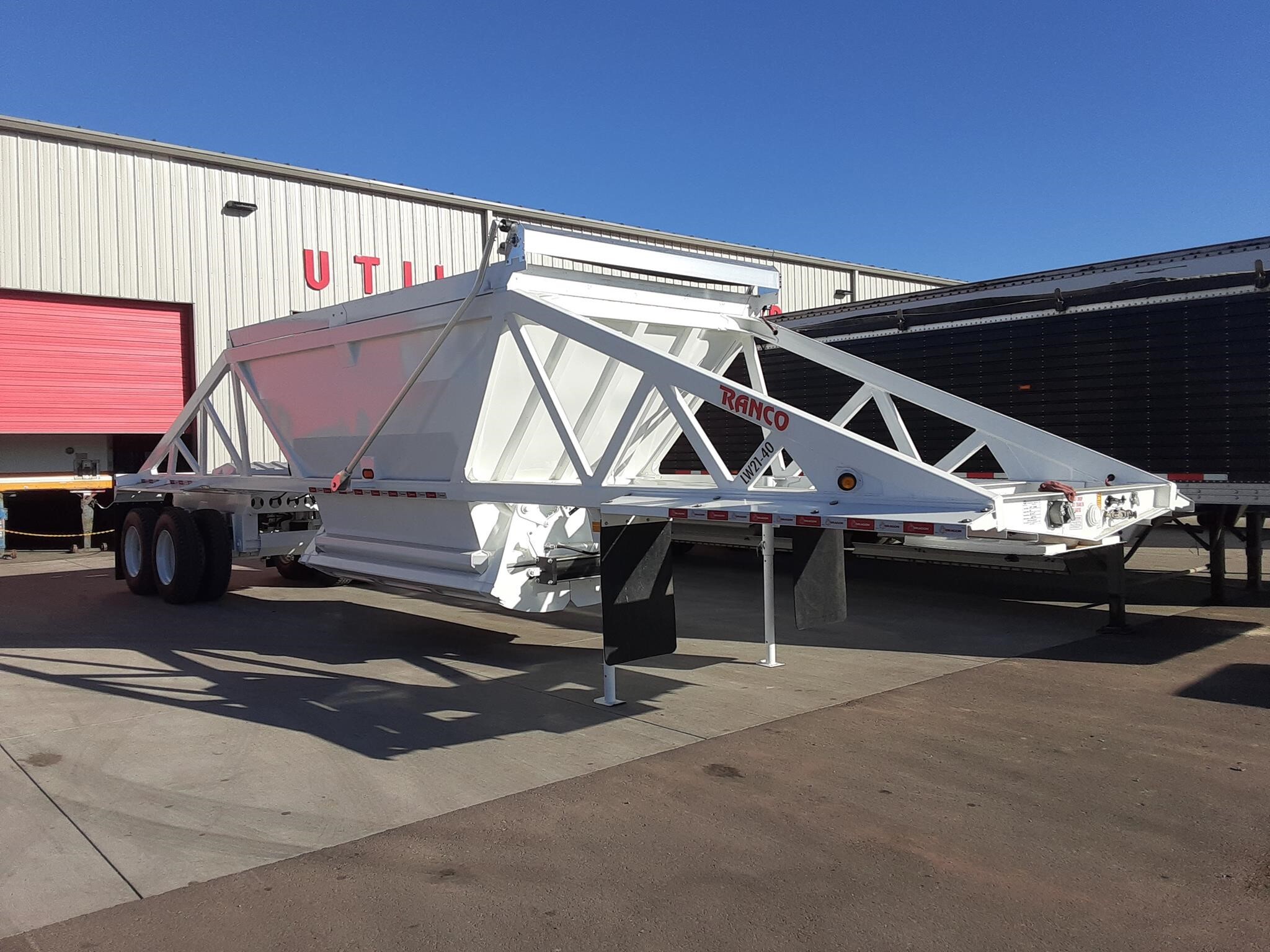 2026 RANCO LW21-40 LIGHT WEIGHT BOTTOM DUMP, AIR RIDE in Henderson, CO