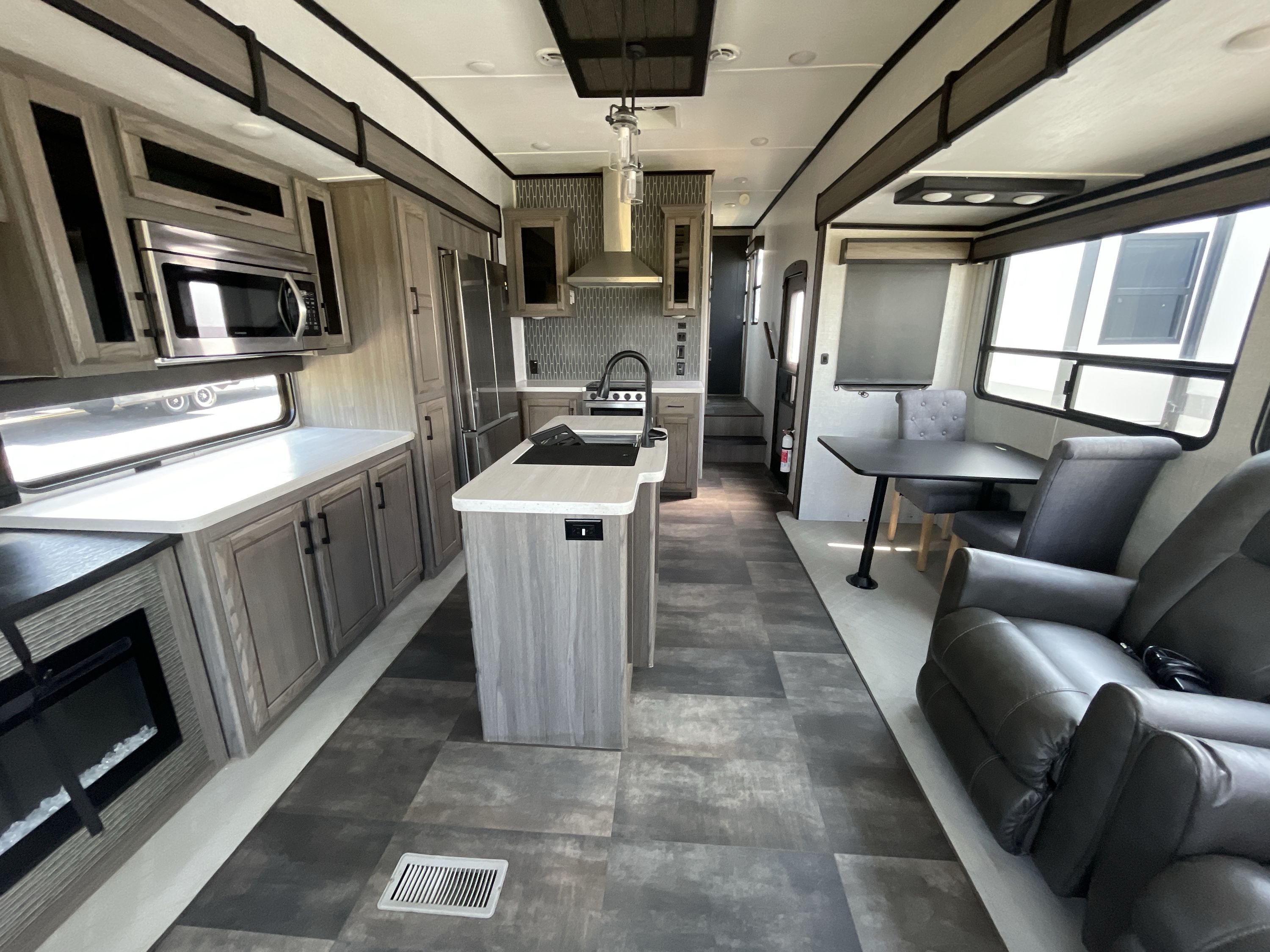 2022 Crossroads CAMEO 3891MK in bartow FL