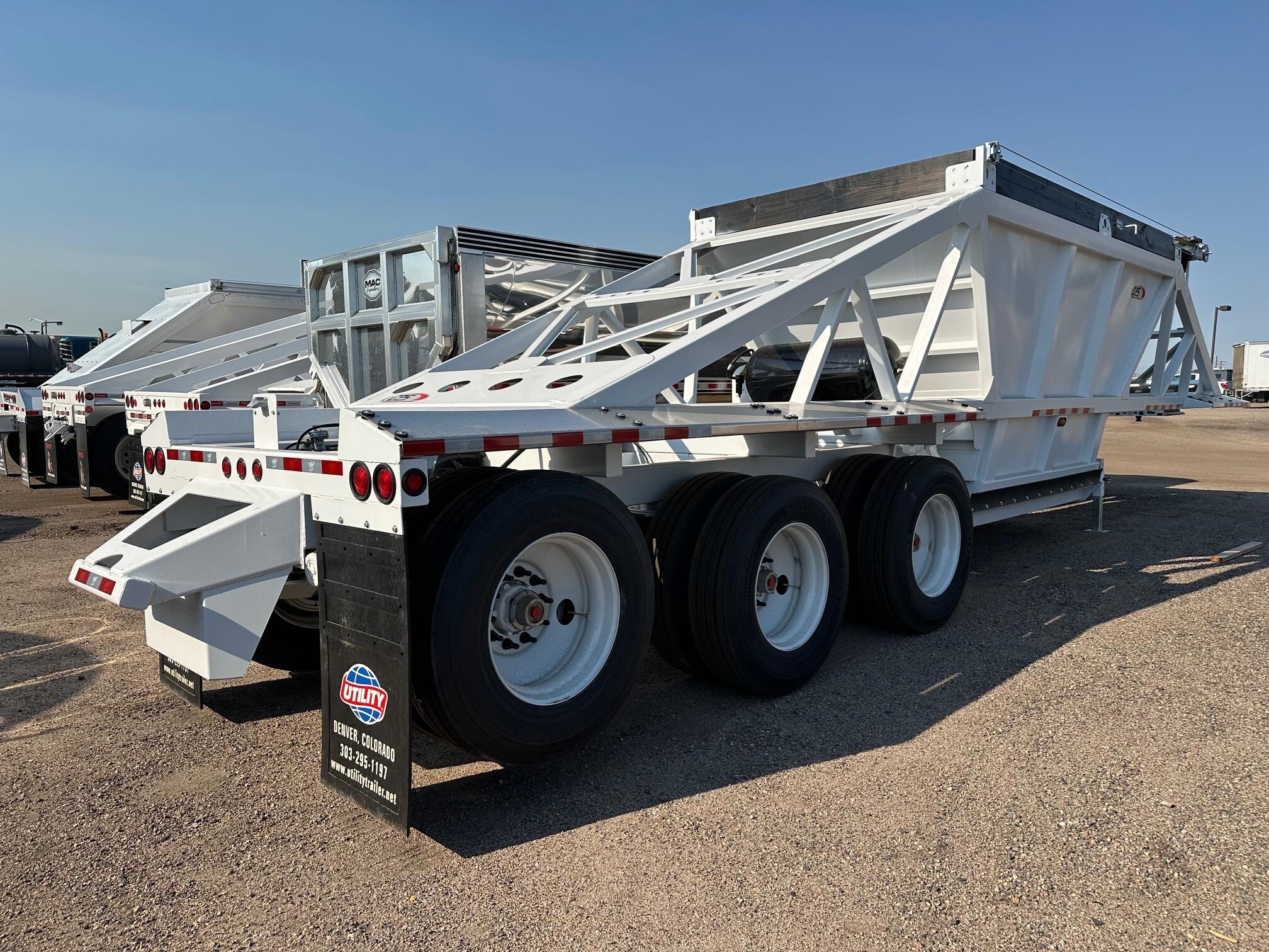 2026 CPS TRI AXLE AIR RIDE BOTTOM DUMP, LIFT AXLE, VERSA VA in Henderson, CO