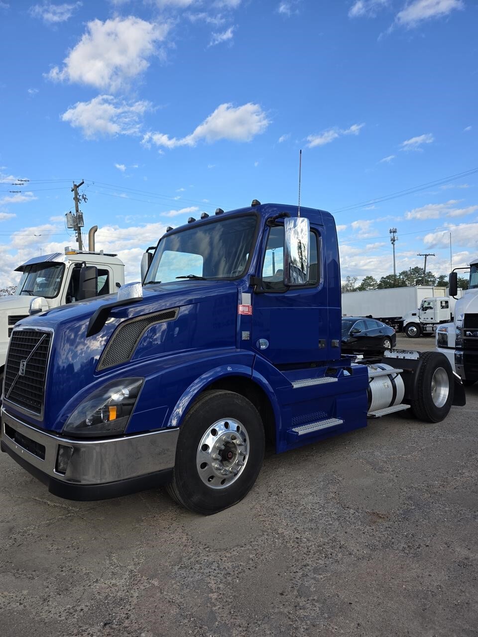 2017 VOLVO VNL42T300 in Canton, OH