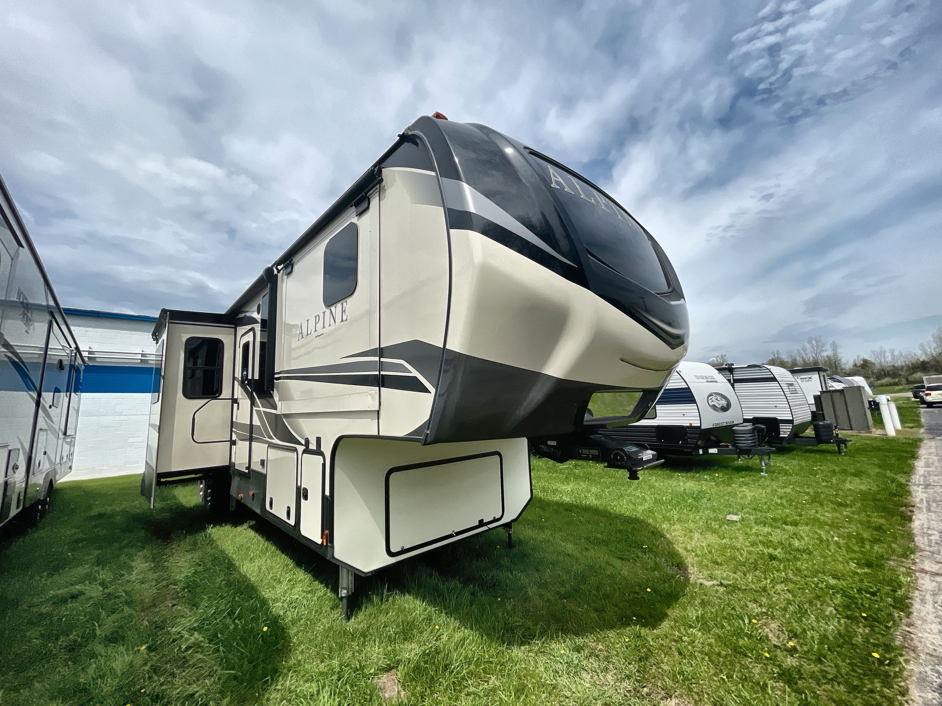 2020 Keystone ALPINE 3801FK RV