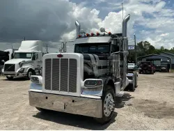 2012 PETERBILT 389