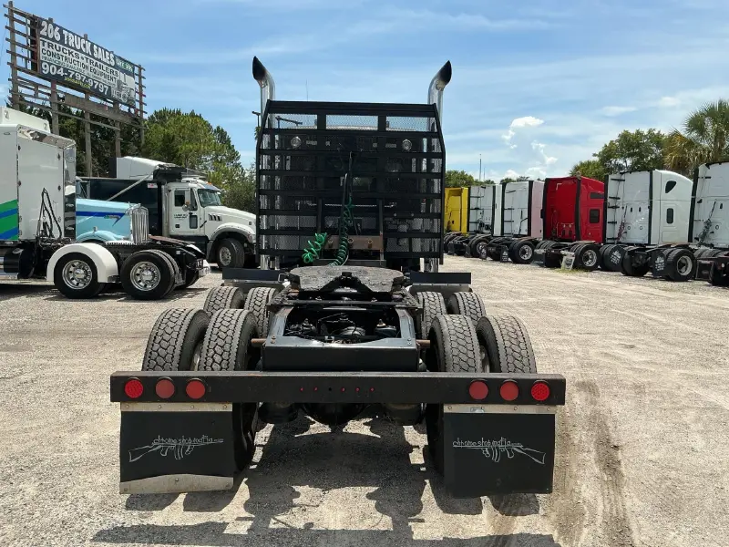 2012 PETERBILT 389