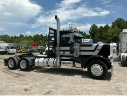 2012 PETERBILT 389