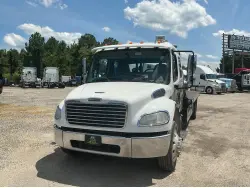 2020 Freightliner M2 106