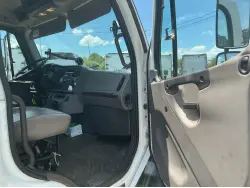2020 Freightliner M2 106