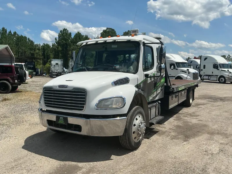 2020 Freightliner M2 106