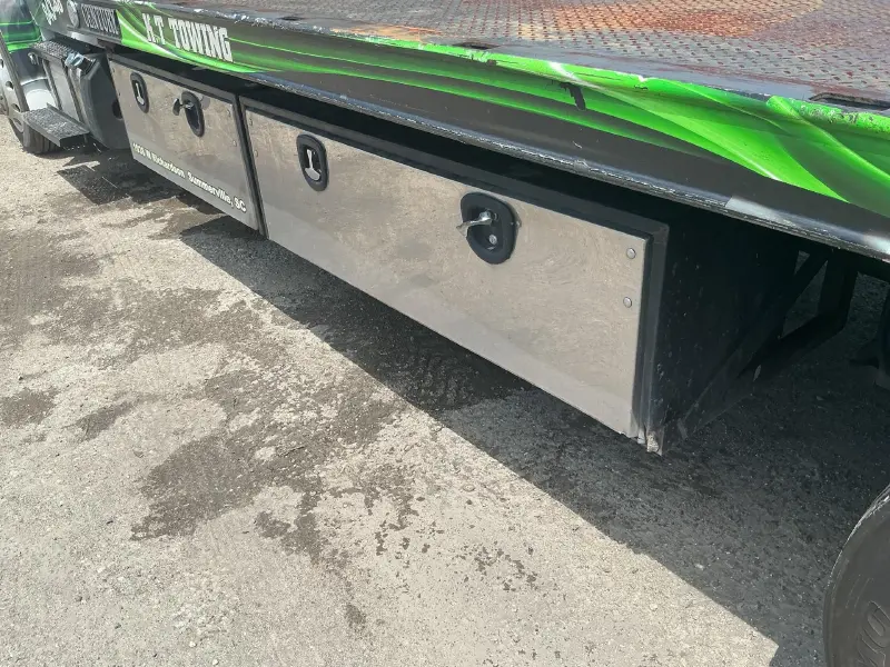 2020 Freightliner M2 106