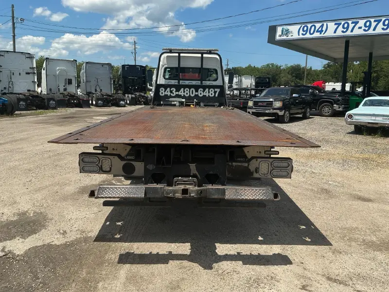 2020 Freightliner M2 106