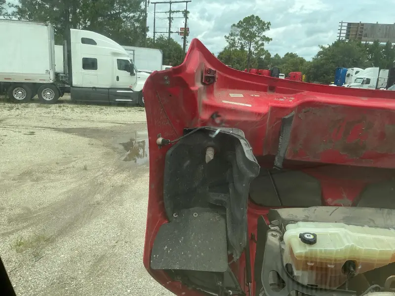 2011 FREIGHTLINER SPORT CHASSIS P2