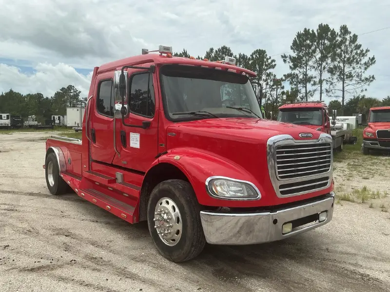 2011 FREIGHTLINER SPORT CHASSIS P2